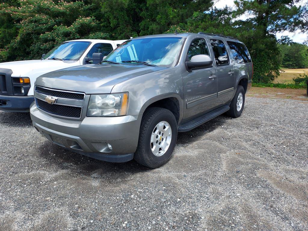2009 Chevrolet Suburban's photo