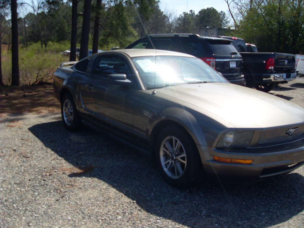 Used 2005 Ford Mustang Premium with VIN 1ZVFT80N955126179 for sale in Butler, GA