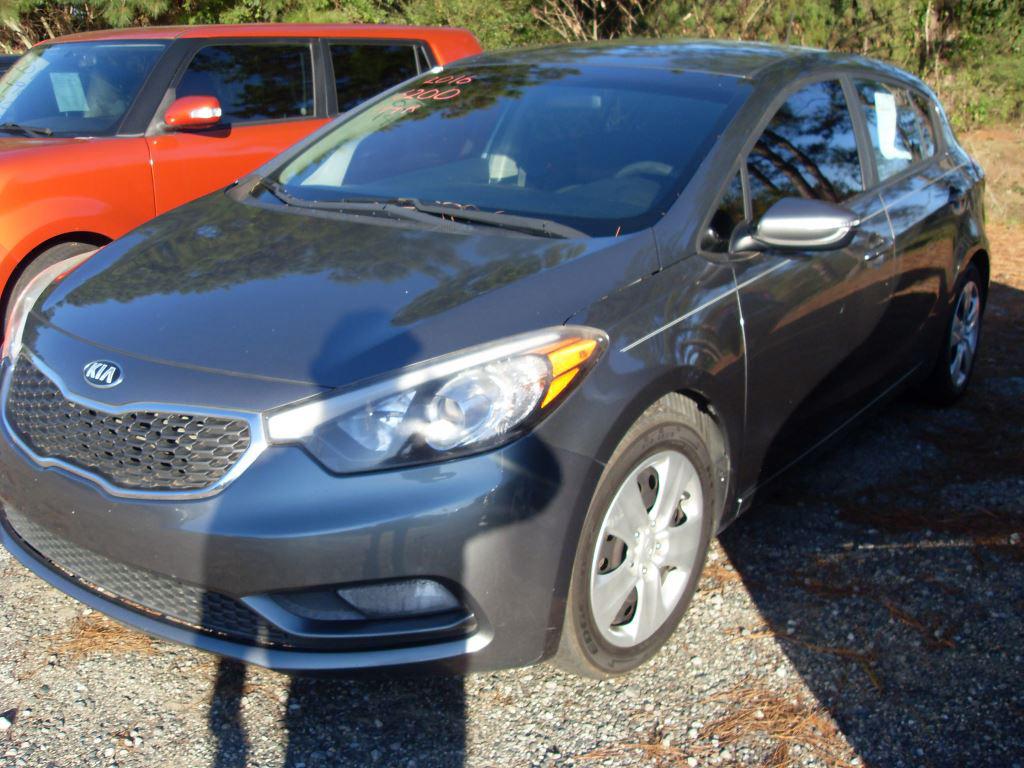 Used 2016 Kia Forte5 LX with VIN KNAFK5A85G5638552 for sale in Butler, GA